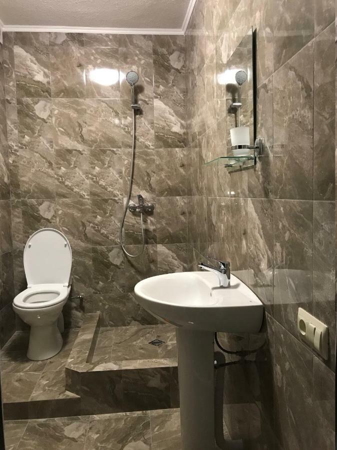 Gudauta酒店 外观 照片